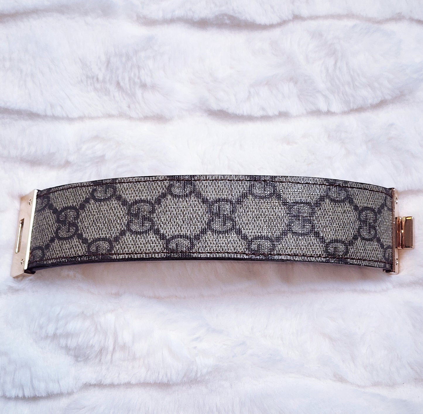 GG Closed Cuff Bracelet