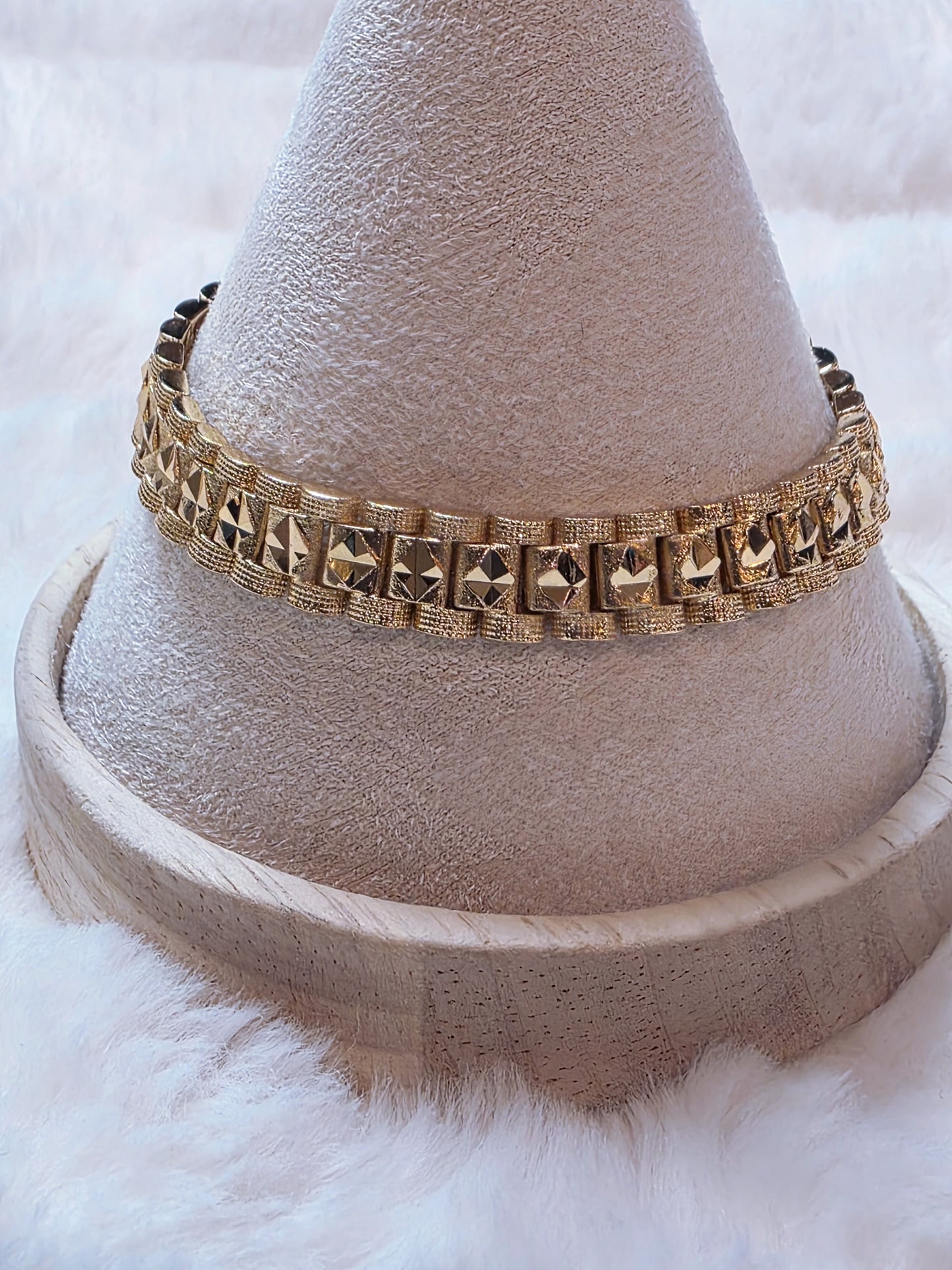 Gold Strutter Bracelet