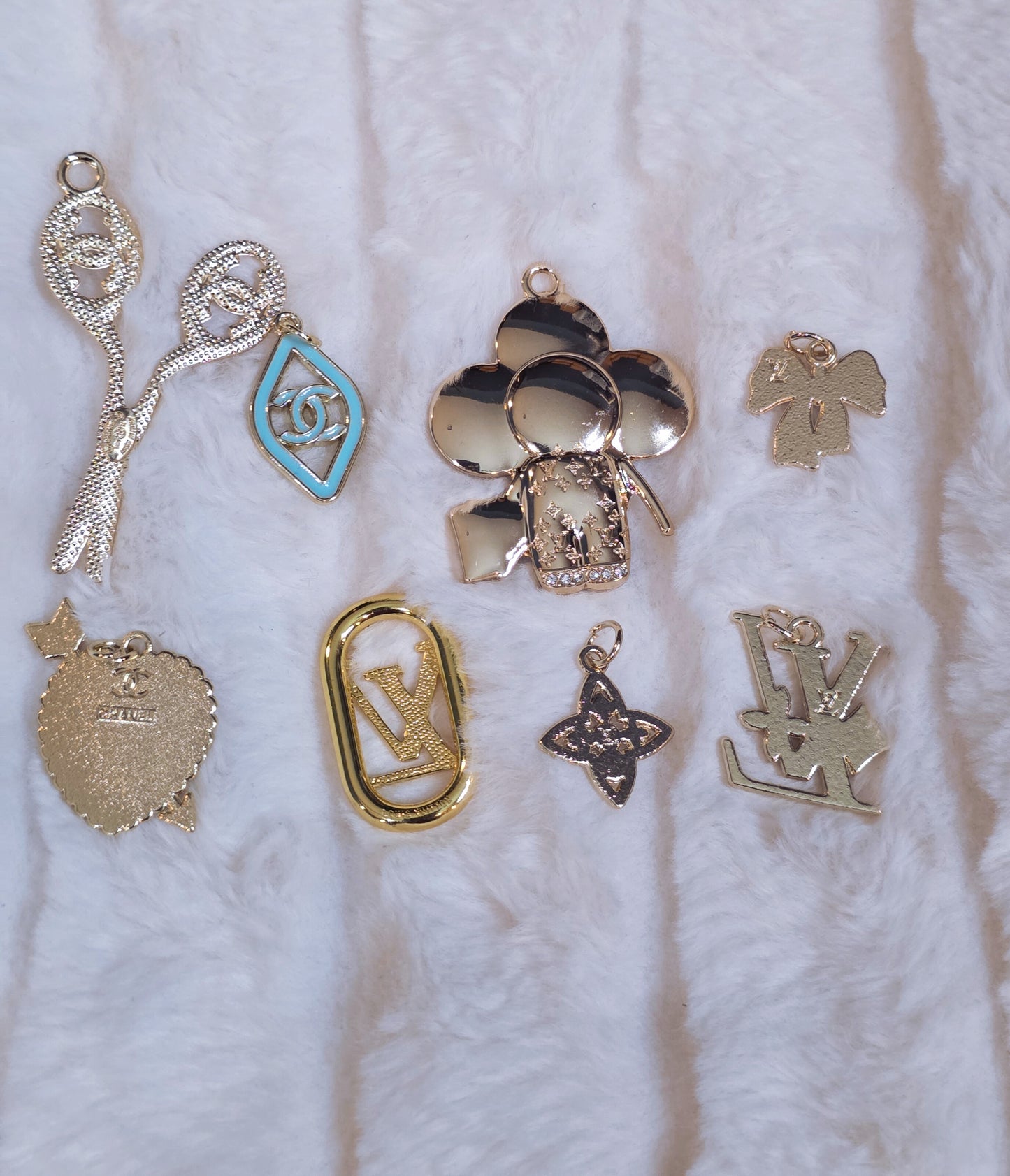 Magnificent 8 Assorted Charm Bundle