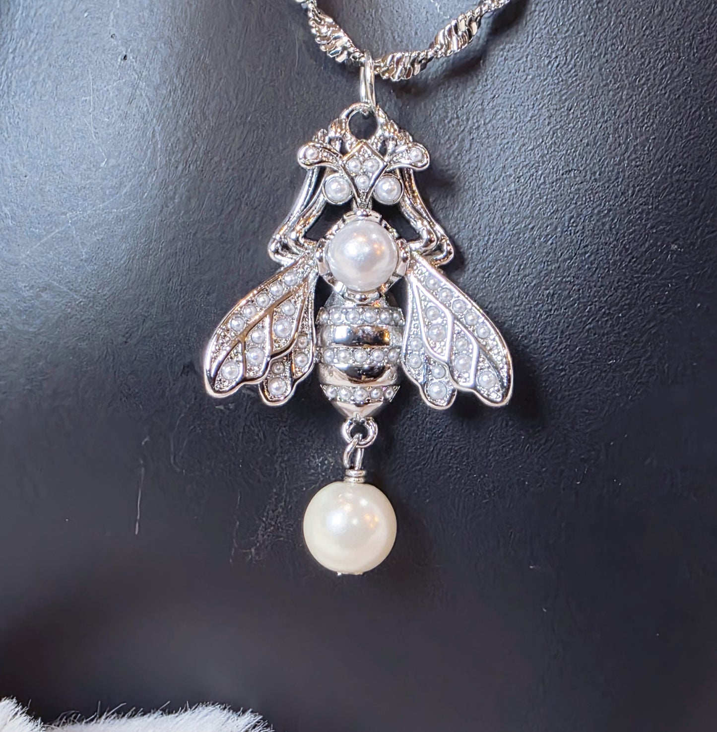 Bee-youtiful Necklace